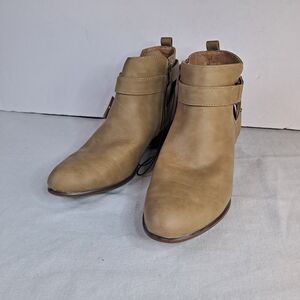 Union Bay Tilly Booties Womens 8.5 Tan  Studded Side Zip Block Heel Faux Leather